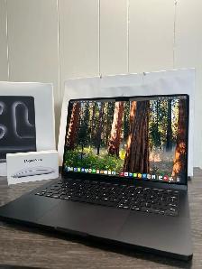 MacBook Pro 14" M4 (Space Grey) Bundle - Photo 2