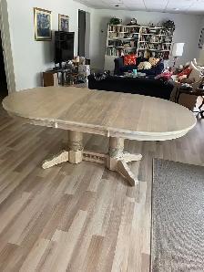 OAK TABLE WITH ONE LEAF