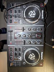Numark Partymix dj controller