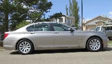 2011 BMW 750i X-Drive - Photo 3