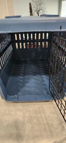 Sturdy 24.5' Pet Crate - Medium Size Dogs - $60 - 780-455-4858 - Photo 4