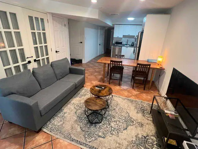 2-Bedroom 9 Feet high ceiling for rent