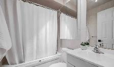 2-Bedroom 9 Feet high ceiling for rent - Photo 7