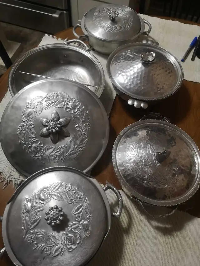 Vintage Everlast Hand Forged Aluminum Dish Set