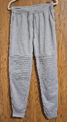 Lot of 8 Pieces Women's Clothing (Size S). Brand New. - Photo 3