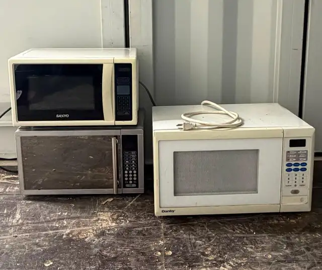 Microwaves, each