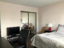 Fully Furnished 3-Bedroom Main Floor in Varsity | Double Garage - Photo 2