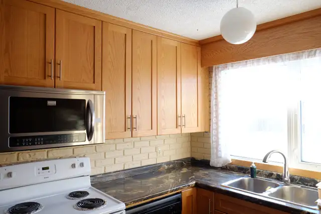 Room for rent (close to University of Manitoba)