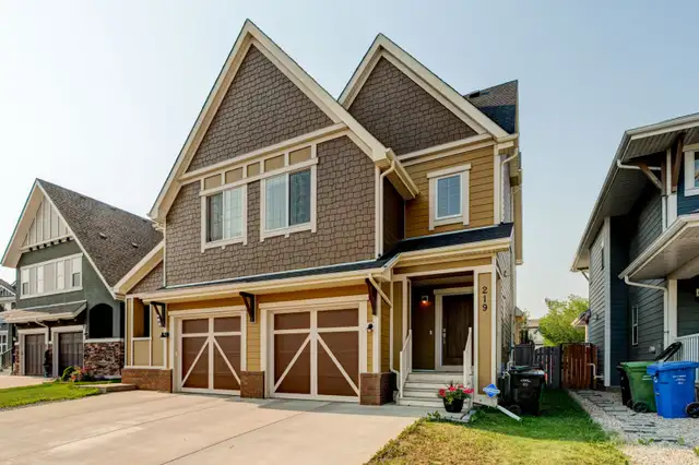 Lake Access | A/C | Pet Friendly| Available August 1st