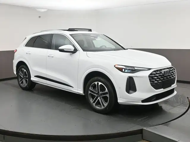 2025 Audi Q5 2L Turbo Progressiv Apple Carplay/Android Auto, Sun