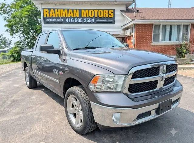 2014 Ram 1500 4WD Crew Cab 149' SLT | Back-up cam! | Well mainta