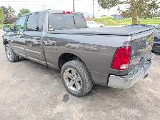 2014 Ram 1500 4WD Crew Cab 149' SLT | Back-up cam! | Well mainta - Photo 5