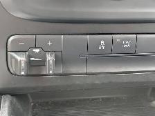 2014 Ram 1500 4WD Crew Cab 149' SLT | Back-up cam! | Well mainta - Photo 16