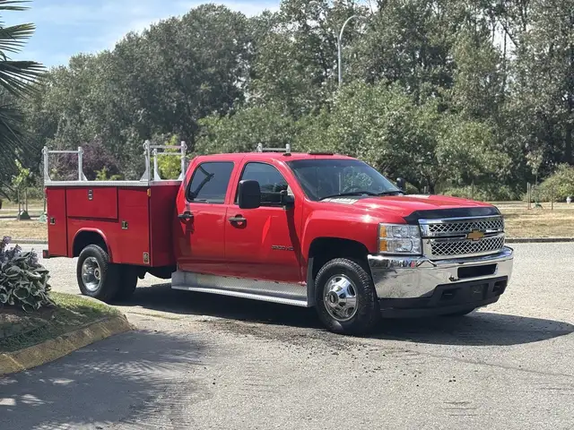 2014 Chevrolet Silverado 3500HD Dually Service Truck