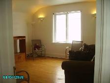 LOVELY CHARACTER 1 BR & DEN UPSTAIRS DUPLEX SEPT 1ST - Photo 2
