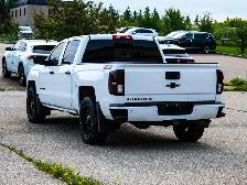 2018 Chevrolet Silverado 1500 LTZ  5.3L | Leather Seats - Photo 11