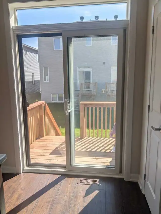 Barrhaven Spacious Upgraded Townhouse  – available immediately
