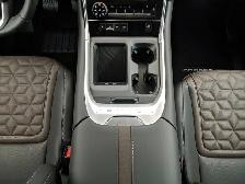 2025 Nissan Armada - Photo 37