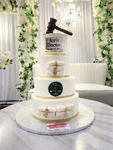 Graduation cakes, custom cakes GTA - Photo 3