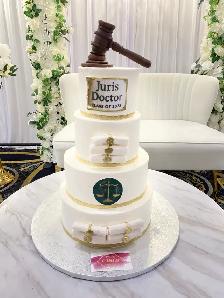 Graduation cakes, custom cakes GTA - Photo 4