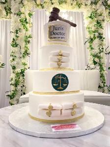 Graduation cakes, custom cakes GTA - Photo 5