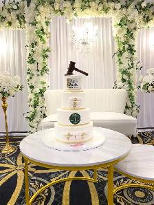 Graduation cakes, custom cakes GTA - Photo 6