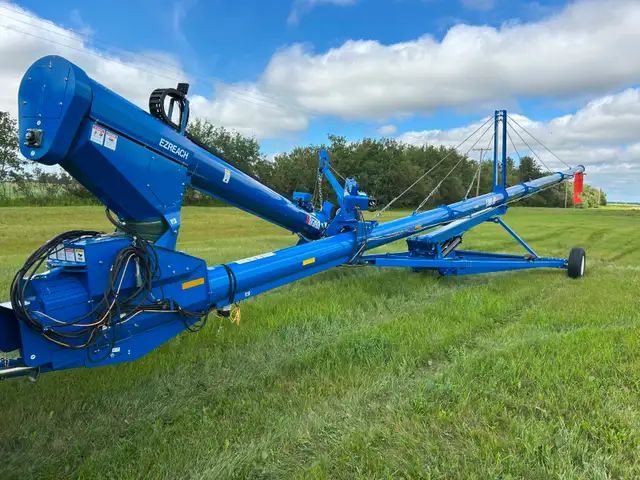 2021 Brandt 1380 HP  EZ Reach