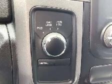 2017 Ram 1500 Express Black Crew Cab HEMI | AS IS | 4X4 - Photo 13