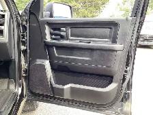 2017 Ram 1500 Express Black Crew Cab HEMI | AS IS | 4X4 - Photo 28