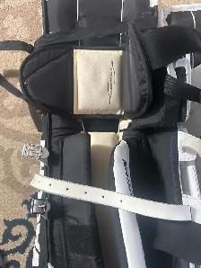 Vaughn Velocity 7480 Goalie Pads 32 1.5 - Photo 3