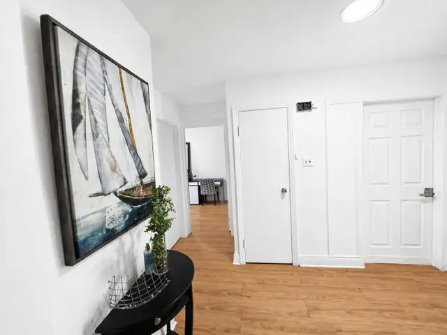 ROOM RENTALS/FURNISHED BEDROOMS FOR RENT/CHAMBRE MEUBLÉE