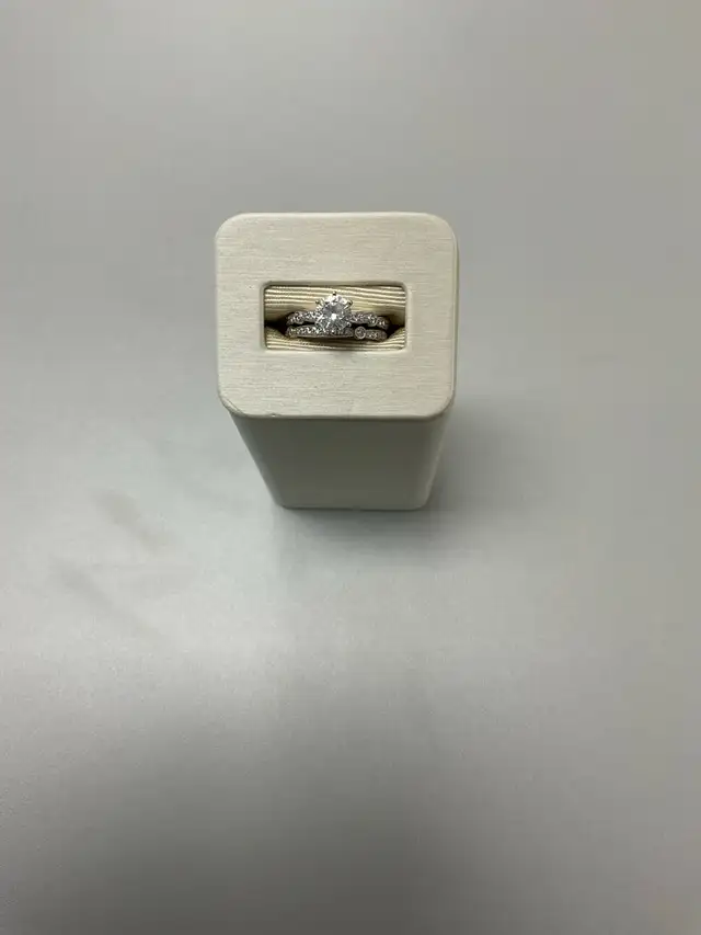 18k ring set 6.24g size6