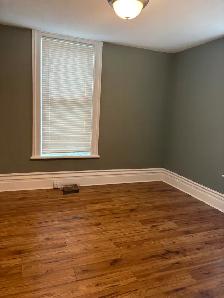 2 Bedroom, 1 Bath FOR RENT-108 James Street Brockville - Photo 3