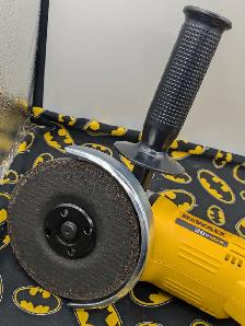 Dewalt DCG412 4-1/2 Grinder (#3086) - Photo 3