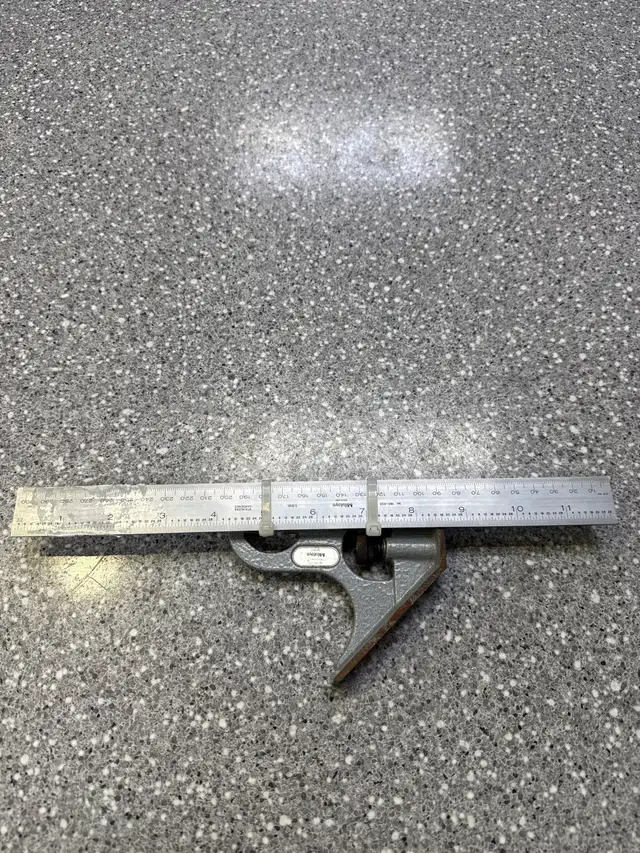 Mitutoyo 180. 102 Universal Square Head & 12" Ruler