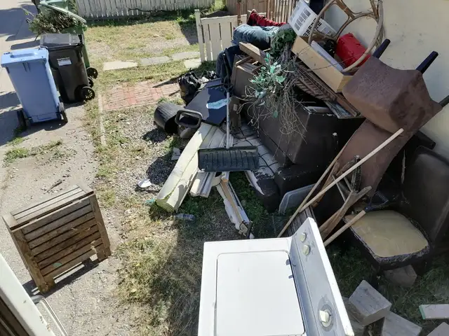 Junk, garbage, furniture & appliance removal Call:403-615-5964