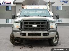 2006 Ford F-450 Chassis Fleet-ready and built for productivit... - Photo 2