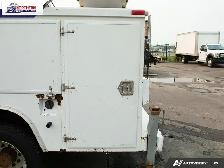 2006 Ford F-450 Chassis Fleet-ready and built for productivit... - Photo 13