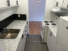 Beau 4 ½ métro Jean-Talon 1390$ Disponible 1er août, PROMO!!! - Photo 4
