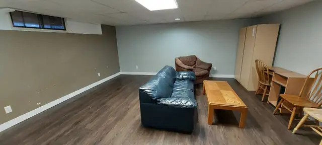 Large basement bedroom suite for rent in upper Sahali kamloops