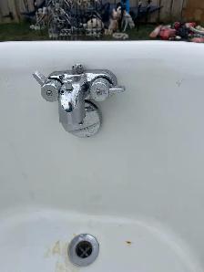 Claw foot tub - Photo 2