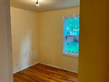 3Bed/1Bath-MainFloor-BonnieDoonArea-Wi-Fi/All Utilities Included - Photo 4
