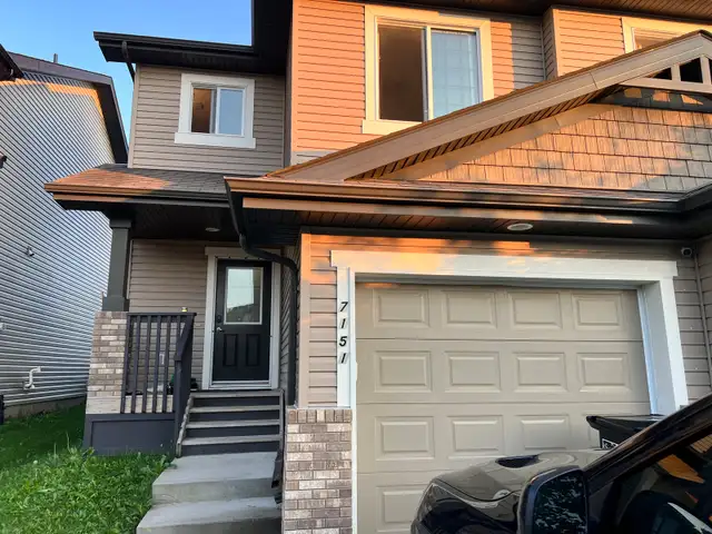 3 Bedroom 2.5 Bathroom Duplex at Windermere for rent