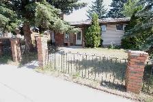 Estate Sale House 4 Sale in Temple NE Calgary for $349,900