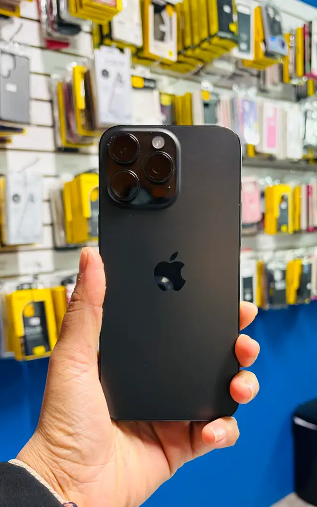 iPhone 15 Pro 128gb (Store Warranty)