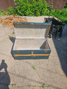 Vintage trunk - Photo 3