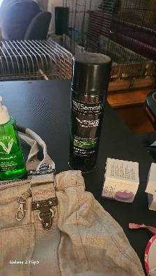 Lot bijoux, crèmes, acLot bijoux, crèmes, accessoires de beautés - Photo 9