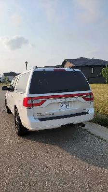 Saftied 2016 Lincoln Navigator l select - Photo 2