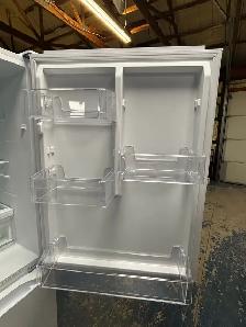 Frigidaire "30" White Bottom Freezer Refrigerator - Photo 2