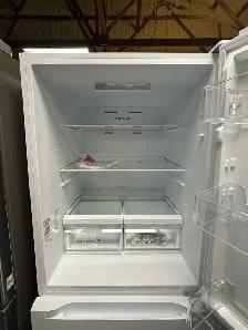 Frigidaire "30" White Bottom Freezer Refrigerator - Photo 3